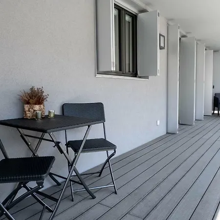 Family Near The Train Station Apartment Vevey